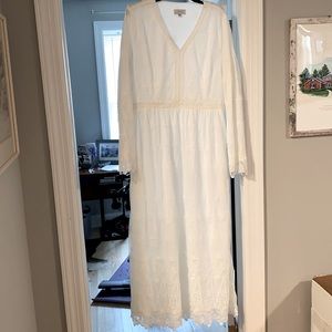 White long sleeve dress in XXL!
